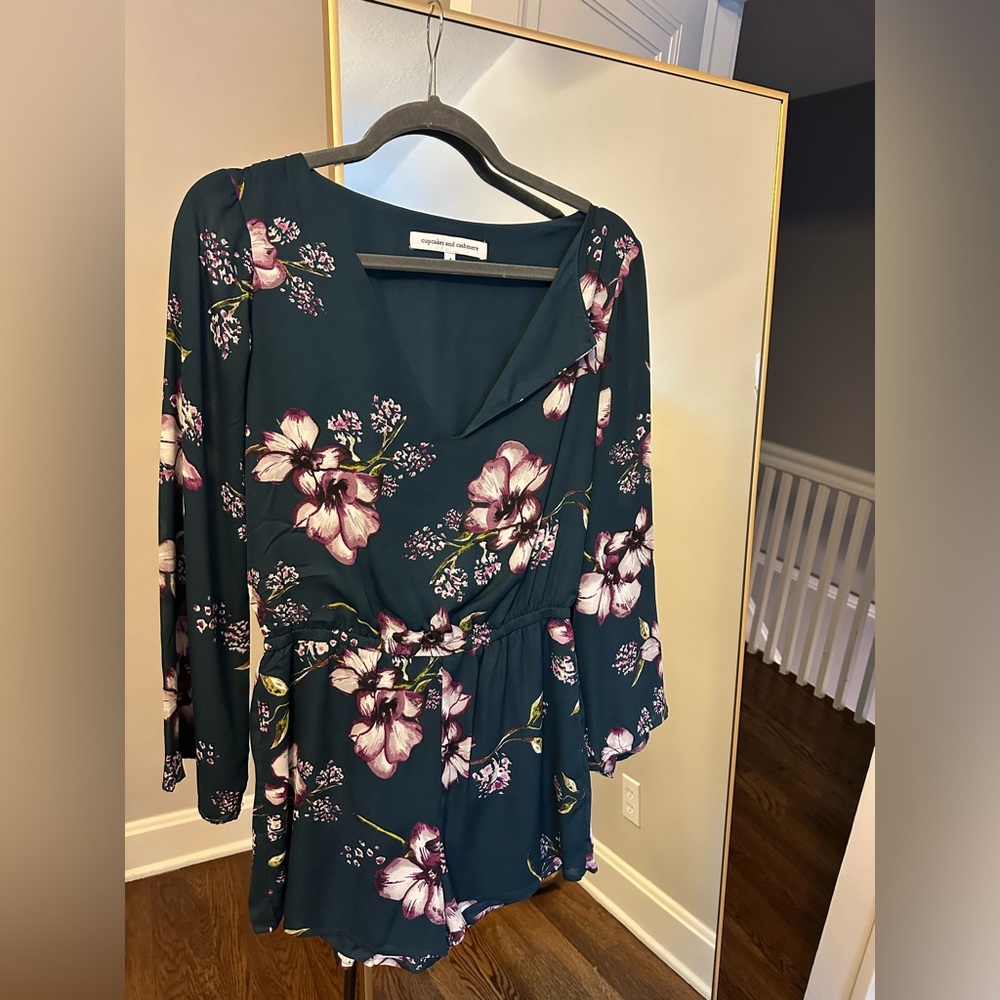 Women’s size 4 Cupcakes & Cashmere green floral romper